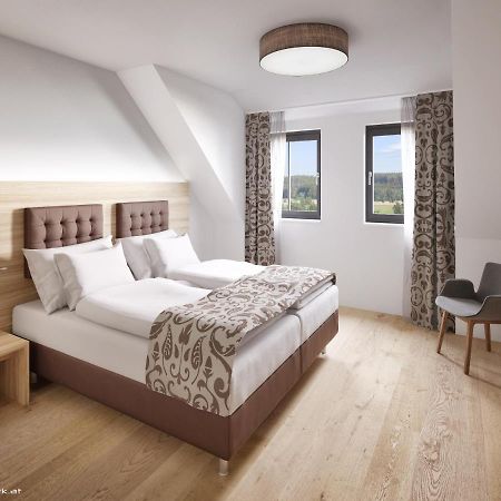 Rossano Boutique Hotel & Ristorante Sachsen bei Ansbach Eksteriør billede