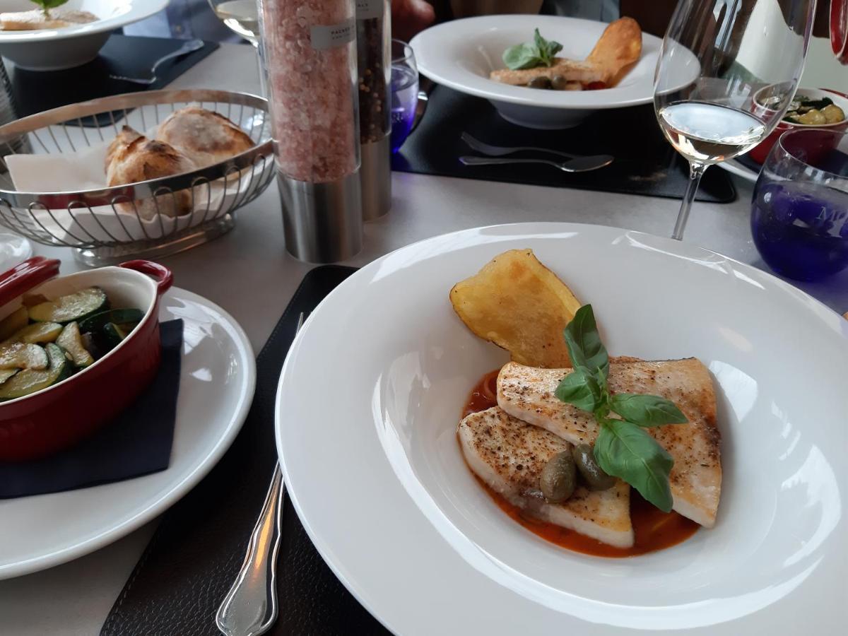 Rossano Boutique Hotel & Ristorante Sachsen bei Ansbach Eksteriør billede
